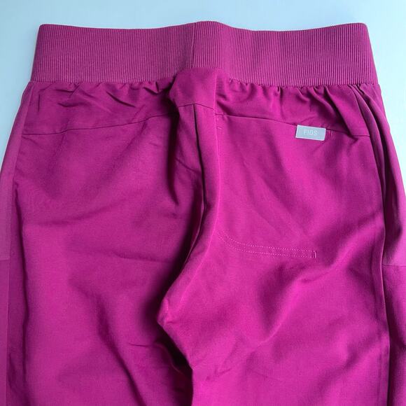 FIGS Boston Slim Jogger Scrub Pants Maroon Purple Size XXS NEW - Picture 5 of 7